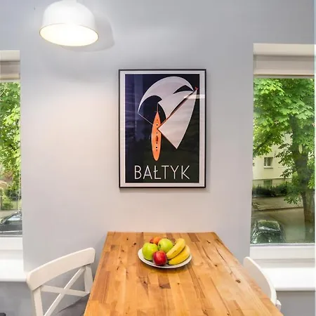 Kirsty - Hav Aparts Apartament *